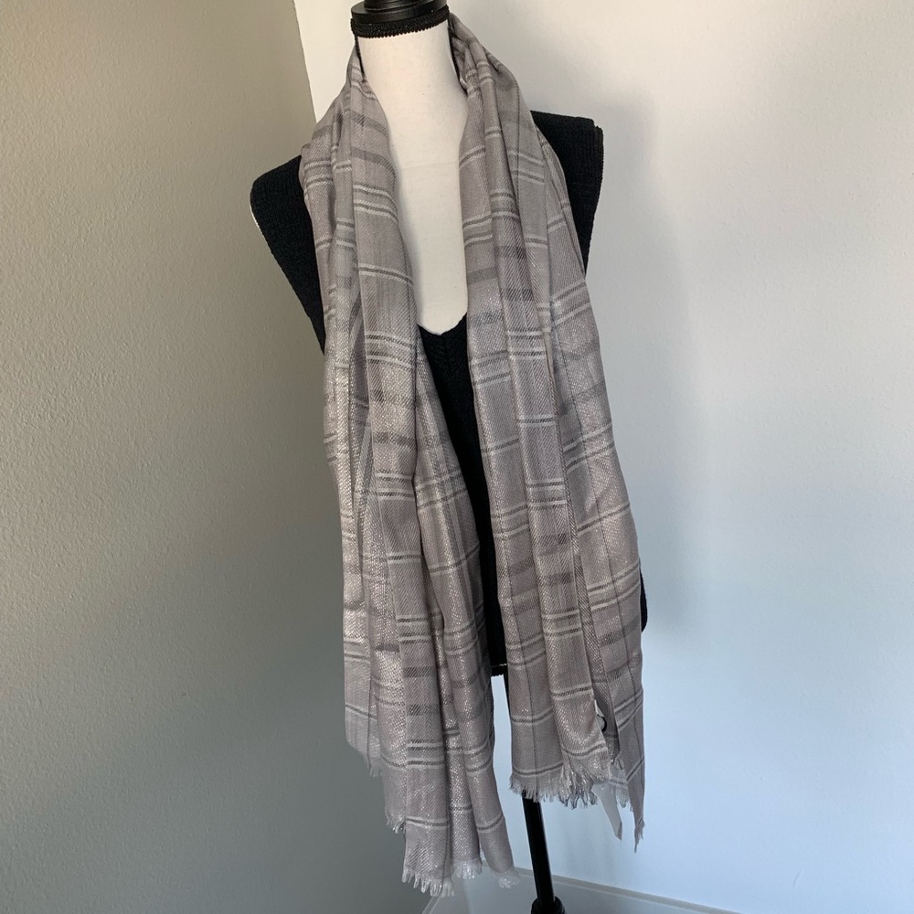 LOFT Scarf - Picture 2 of 6
